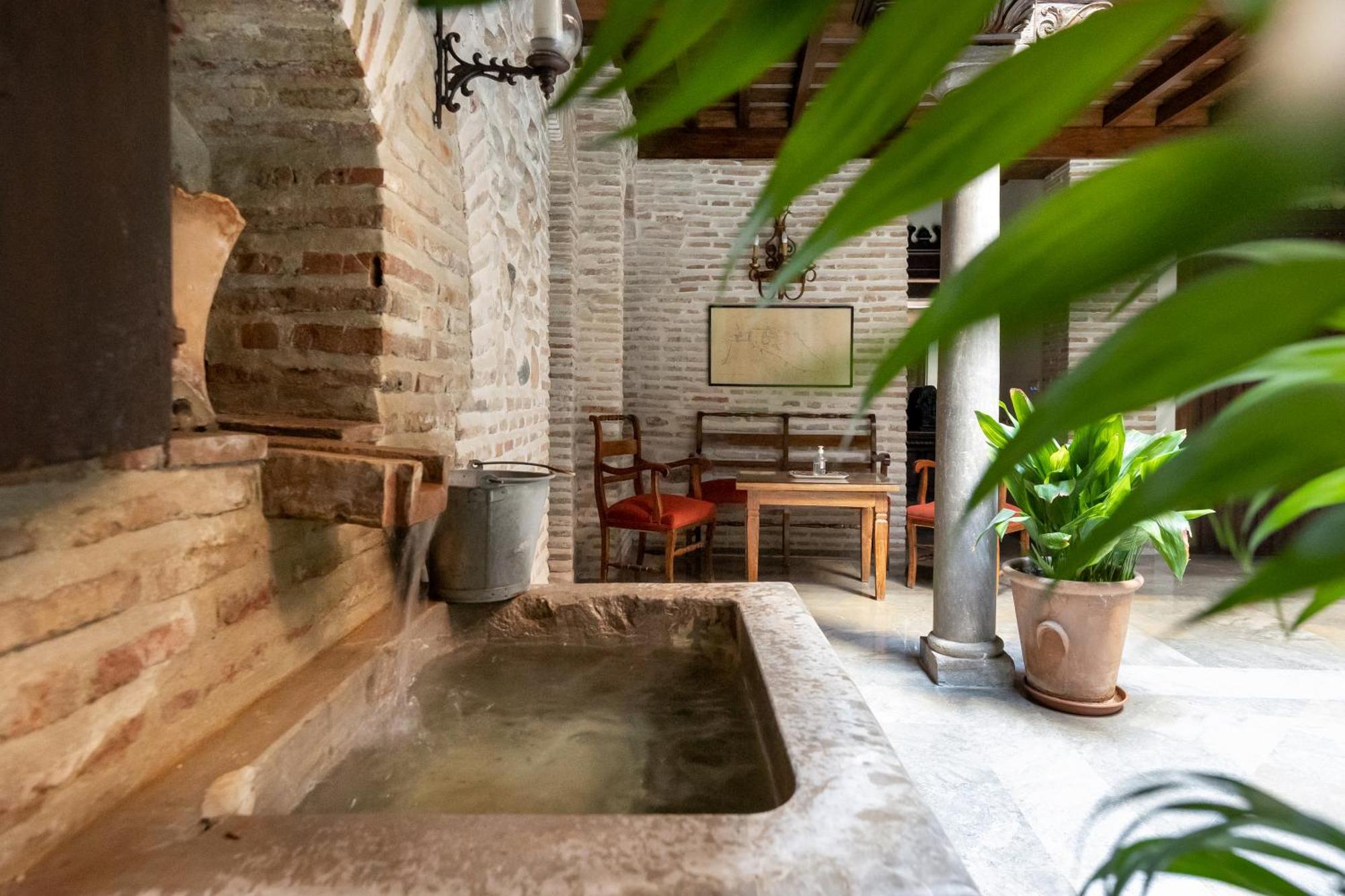 Apartamentos En Pleno Centro, Aljibe Rodrigo Del Campo 1A Granada Buitenkant foto